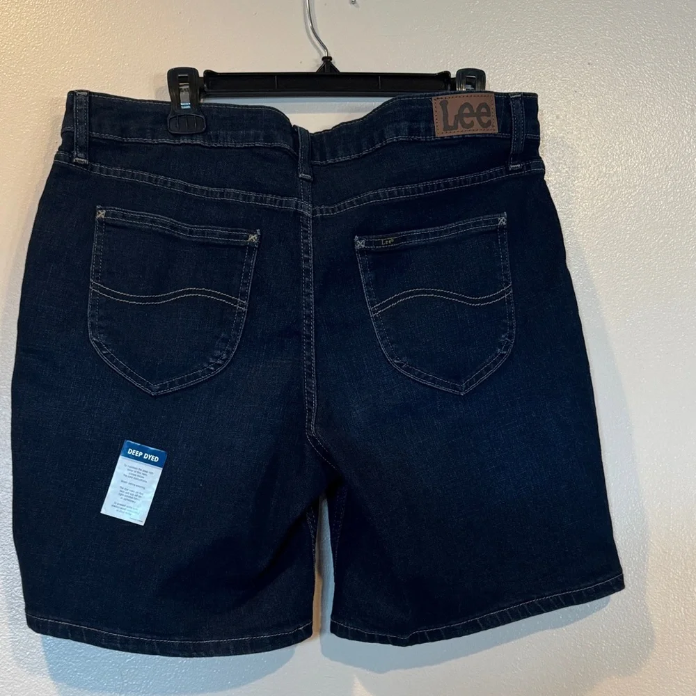 Lee’s Women’s Bermuda Denim Shorts Size 16 - Picture 4 of 5